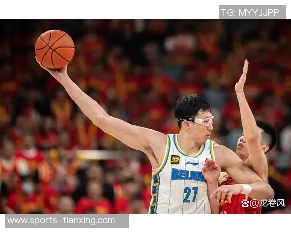 媒体人点评周琦表现无碍认为王博战术调整不足影响球队发挥