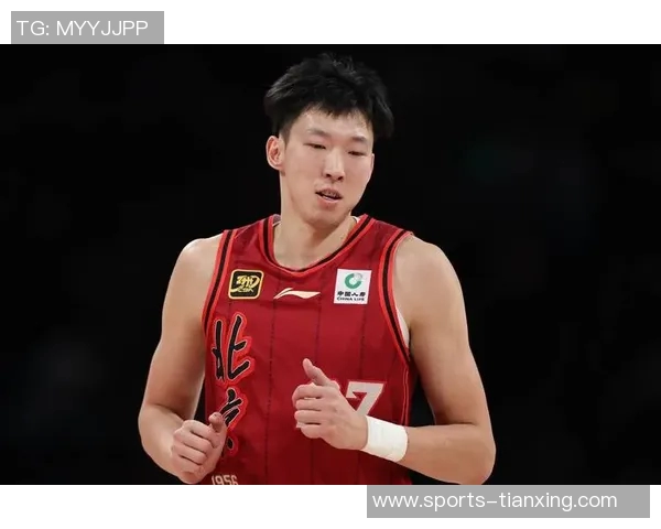 周琦上半场表现抢眼三投全中贡献6分2篮板2助攻并送出3记大帽