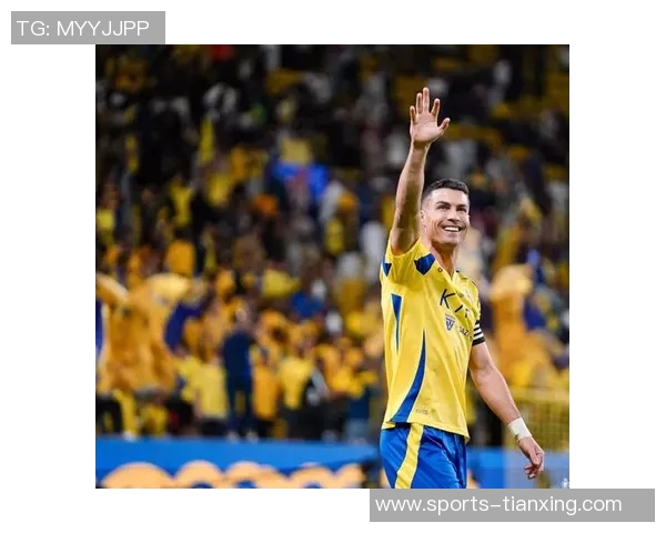 C罗回归利雅得胜利训练场备战新赛季展现斗志与激情